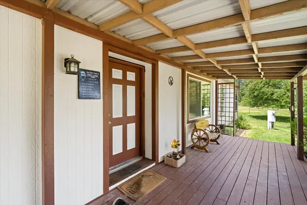 5220 Eloika Ln, Elk, WA 99009