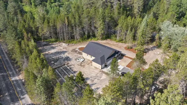 4622 E Apex Rd, Chattaroy, WA 99003