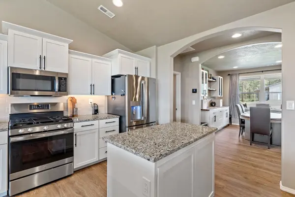 20021 N Mathias Ln, Nine Mile Falls, WA 99026