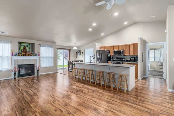 12428 W Pacific Ct, Airway Heights, WA 99001