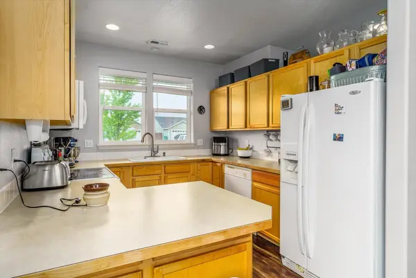12506 W Meadow Ct, Airway Heights, WA 99001