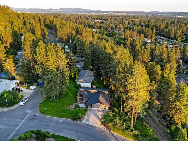 4315 W Hiawatha Dr, Spokane, WA 99208