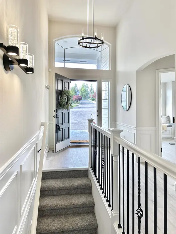 5708 N Woodview Ln, Spokane, WA 99212