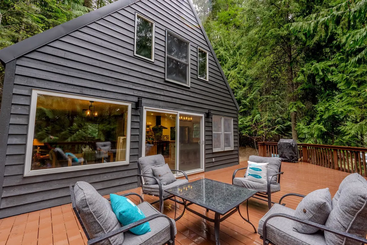 3871 W Pine Bay Rd, Loon Lake, WA 99148