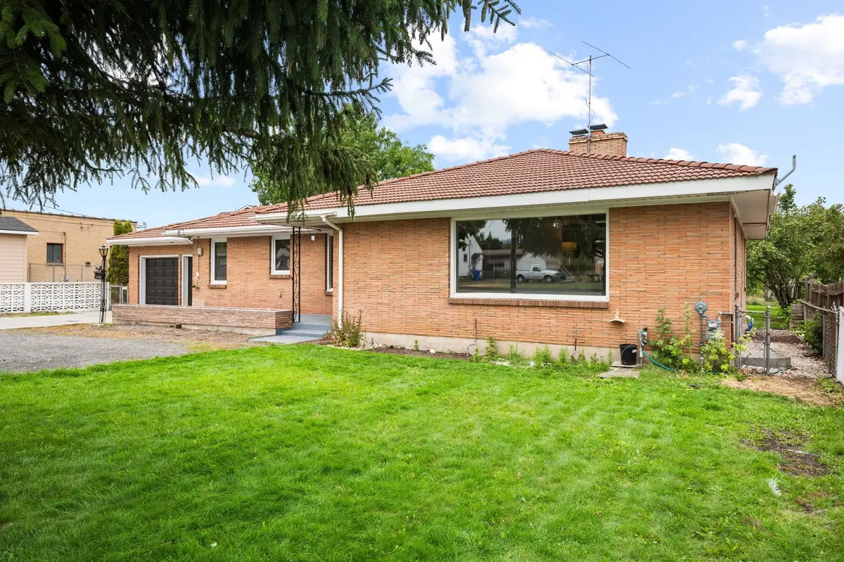 9405 E Broadway Ave, Spokane Valley, WA 99206