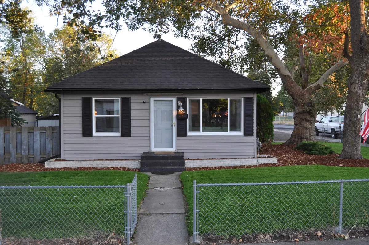 804 E HOFFMAN Ave, Spokane, WA 99207