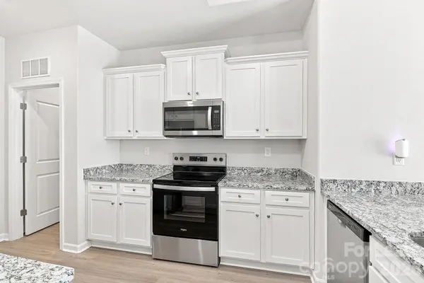 124 Lightning DR, Shelby, NC 28152