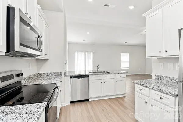124 Lightning DR, Shelby, NC 28152