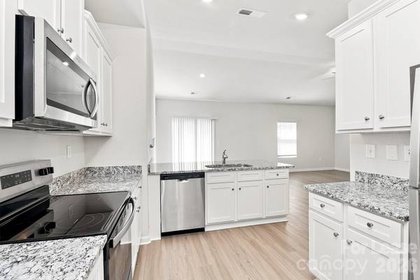 124 Lightning DR, Shelby, NC 28152