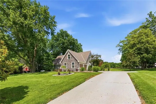 12905 Quail RDG, Lee's Summit, MO 64086