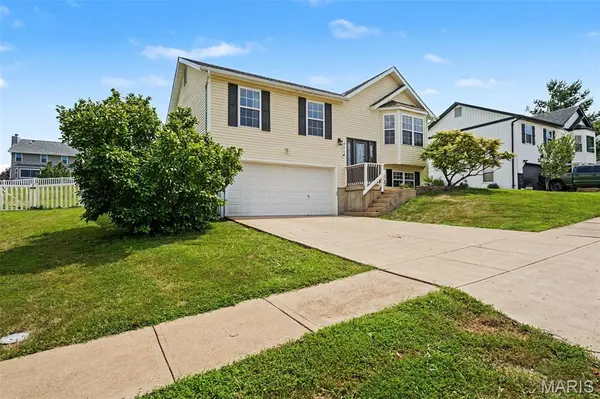 3114 Valley Oaks DR, Imperial, MO 63052