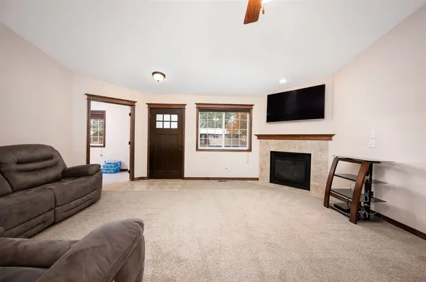 211 E Franklin Dr, Nine Mile Falls, WA 99026