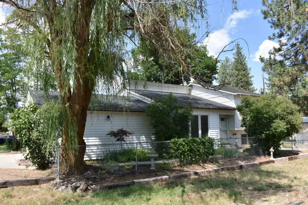 1002 N Howard St, Medical Lake, WA 99022