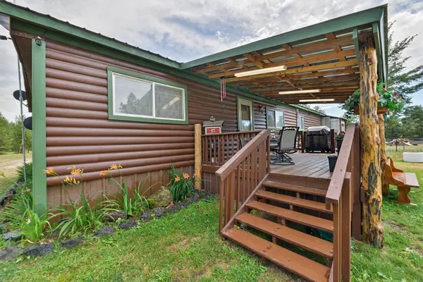 12515 E Bridges Rd, Elk, WA 99009