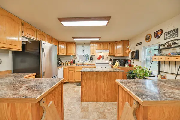12515 E Bridges Rd, Elk, WA 99009