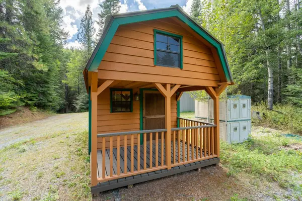972 Stanley Dr, Newport, WA 99156