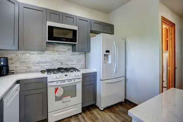 814 N High Desert Dr, Deer Park, WA 99006