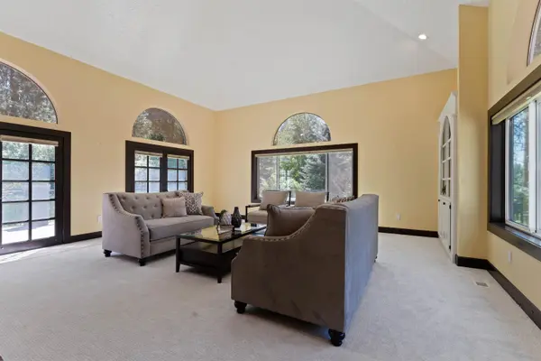 17017 N Triple Butte Cir Colbert, WA 99005