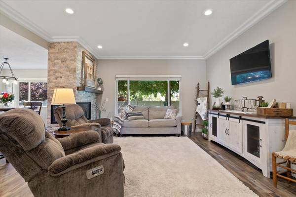 425 S Sonora Ln, Spokane Valley, WA 99037