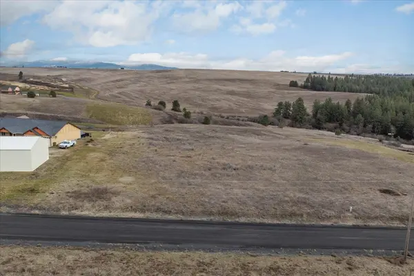 5536 N Stoughton Rd, Valleyford, WA 99036