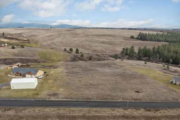 5536 N Stoughton Rd, Valleyford, WA 99036