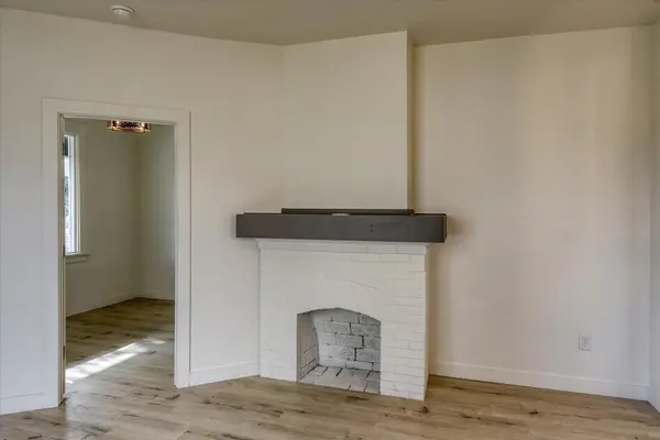2130 W GRACE Ave, Spokane, WA 99205