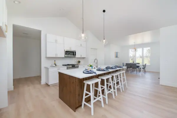 1109 N COUNTRY CLUB Dr #10, Deer Park, WA 99006
