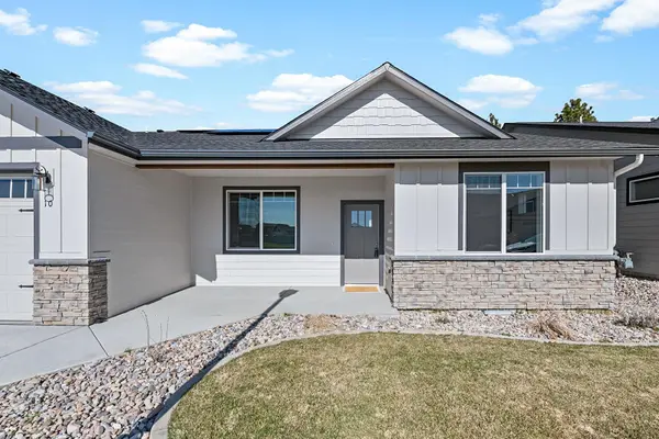 1109 N COUNTRY CLUB Dr #10, Deer Park, WA 99006