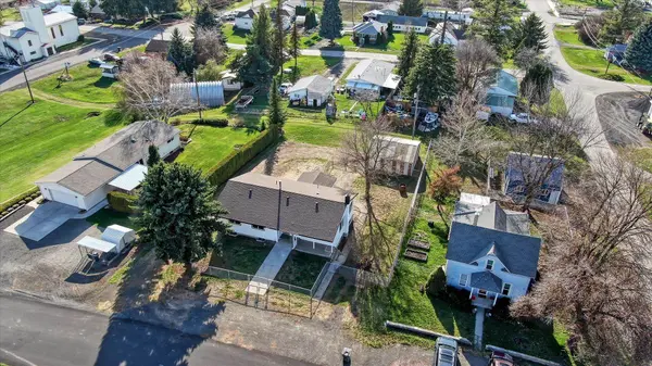 245 N Spangle Ave, Spangle, WA 99031