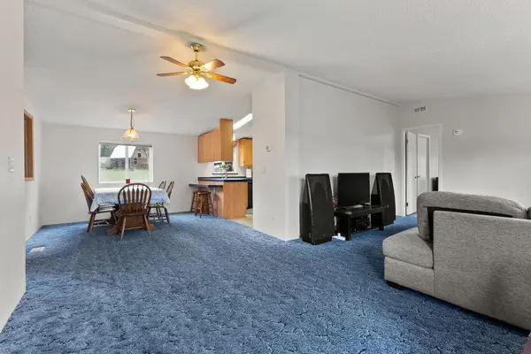 25015 E Hauser Lake Rd, Newman Lake, WA 99025