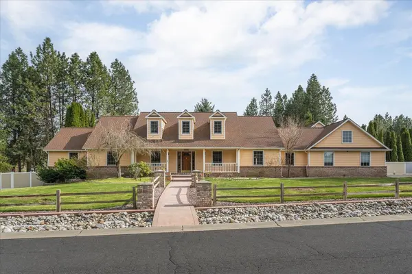 5222 E Woodglen Rd, Mead, WA 99021
