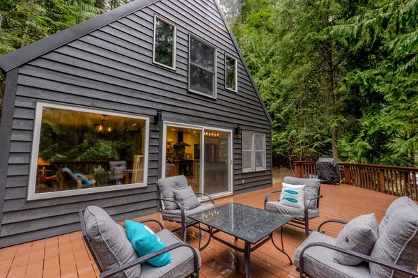 3871 W Pine Bay Rd, Loon Lake, WA 99148