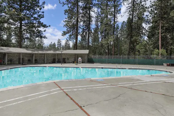 1304 W Cliffwood Ct, Spokane, WA 99218