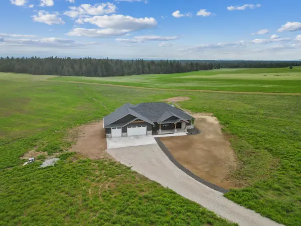 2381 W Latting Ln, Deer Park, WA 99006