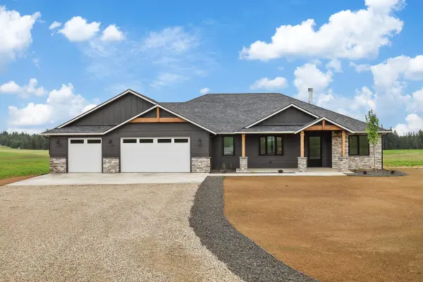 2381 W Latting Ln,  Deer Park,  WA 99006