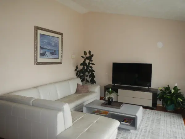 1802 N Salmon River Ln, Spokane Valley, WA 99016
