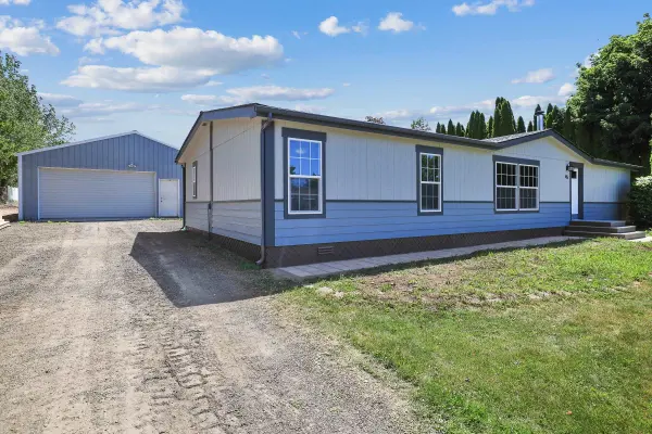 425 E Cottonwood Ave, Reardan, WA 99029