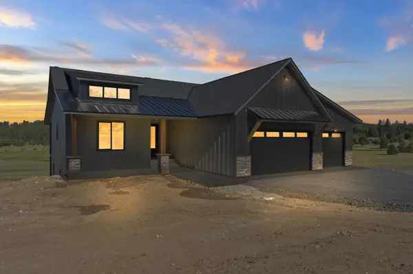 33025 N Whitetail Ln, Chattaroy, WA 99003