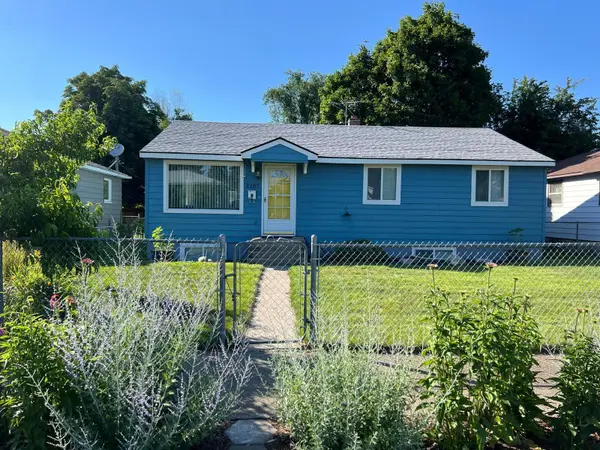 2207 E South Crescent Ave, Spokane, WA 99207