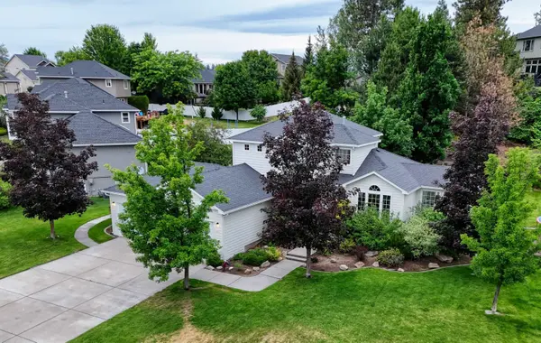 809 E Ballard Rd, Colbert, WA 99005