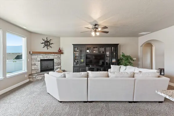 1413 S Hodges St, Spokane Valley, WA 99016