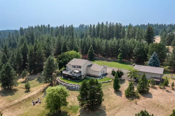 1806 E Whispering Springs Ln, Colbert, WA 99005