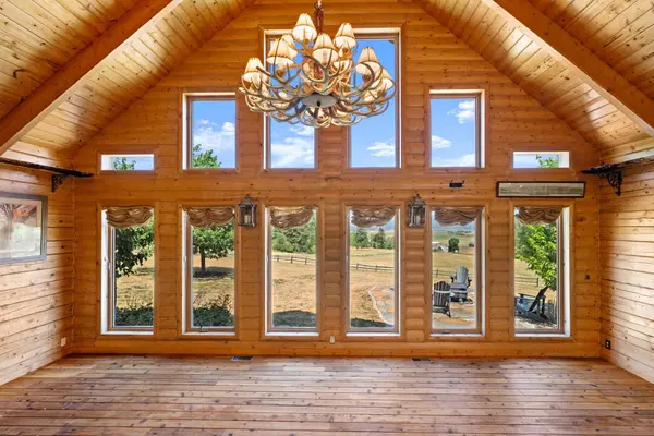 3106 Farm to Market Rd Valley, WA 99181