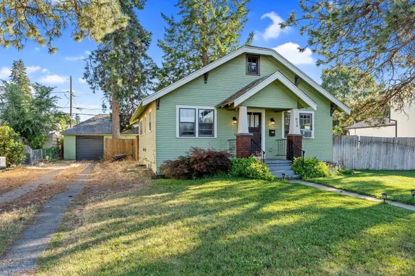 820 E Sanson Ave, Spokane, WA 99207