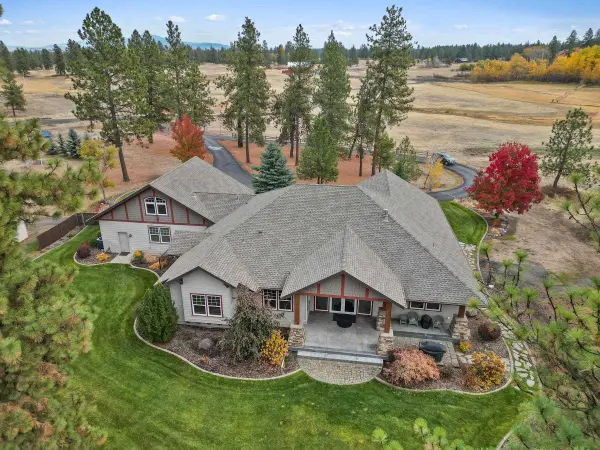 2215 E Red Barn Ln, Spangle, WA 99031