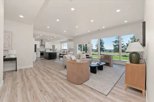 4114 E Beauty Ln, Colbert, WA 99005