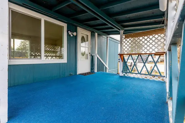 40414 N Newport #30 Hwy ##30, Elk, WA 99009