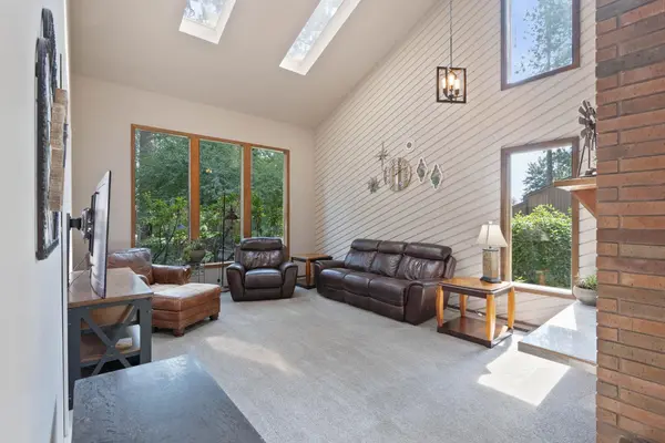 5221 N Northwood Dr, Spokane, WA 99212