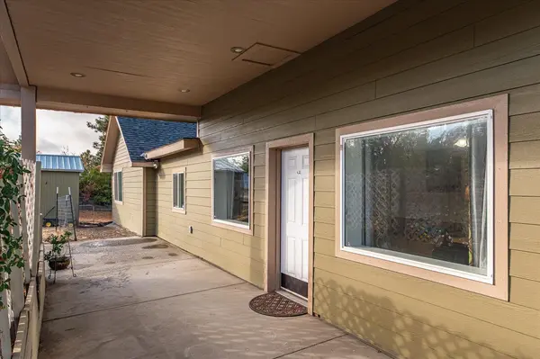 10111 S Electric St, Four Lakes, WA 99014