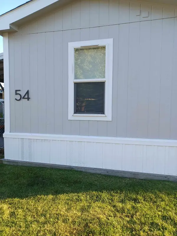21725 E Wellesley Trlr 54 Ave ##54, Otis Orchards, WA 99027